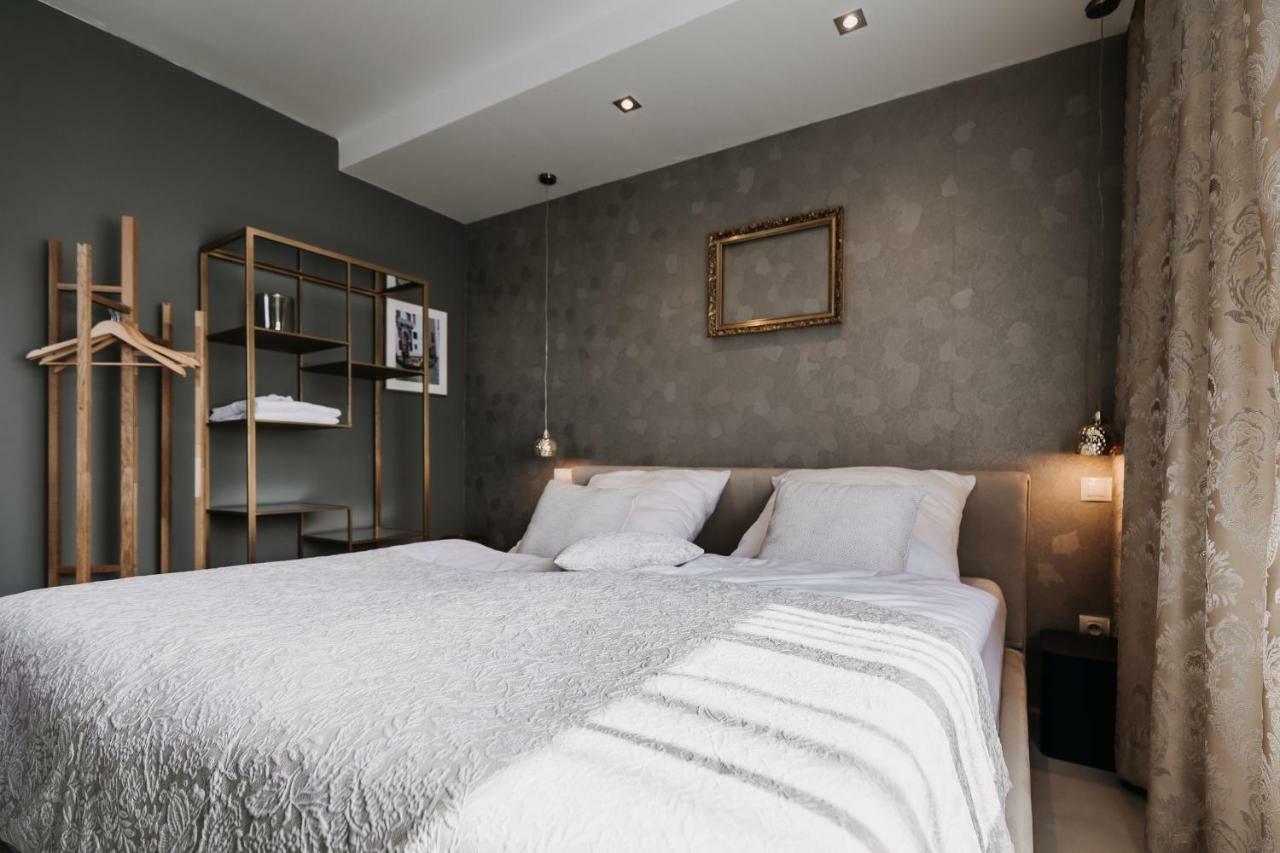 Villa Bricola - Boutique Apartments การ์โลวีวารี ภายนอก รูปภาพ